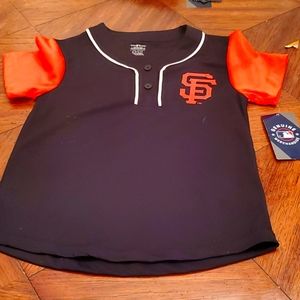 Genuine team shirt for the San Francisco Giants.